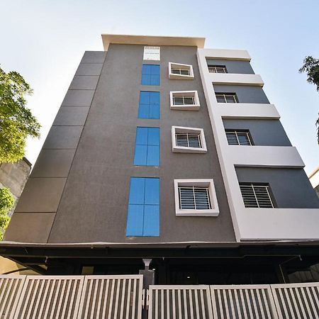 Oyo Townhouse 498 Hotel Western 那格浦尔 外观 照片