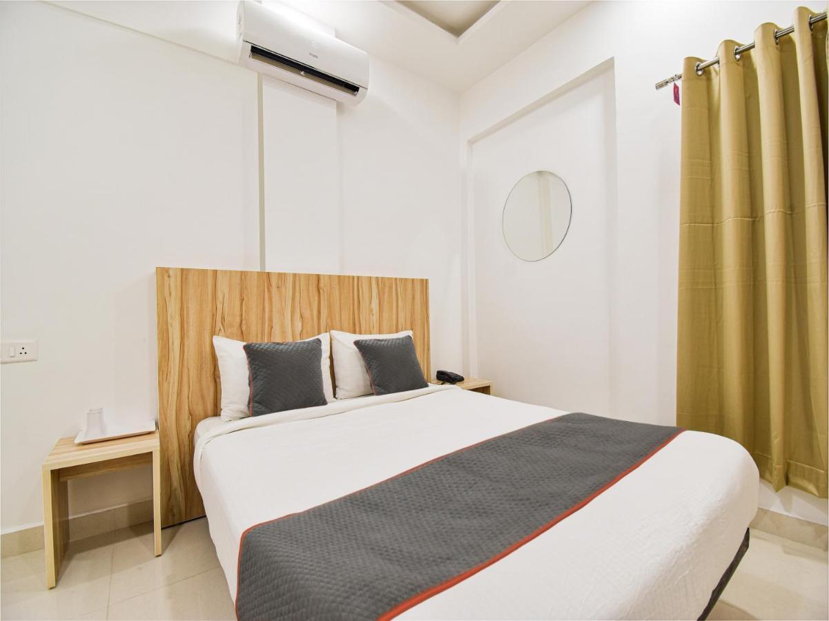 Oyo Townhouse 498 Hotel Western 那格浦尔 外观 照片