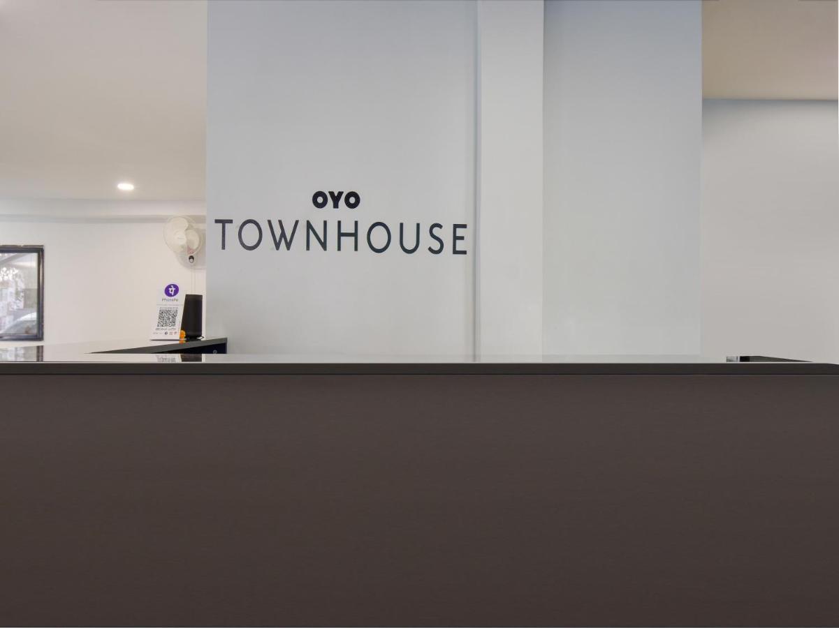 Oyo Townhouse 498 Hotel Western 那格浦尔 外观 照片