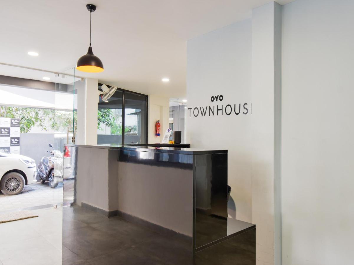 Oyo Townhouse 498 Hotel Western 那格浦尔 外观 照片