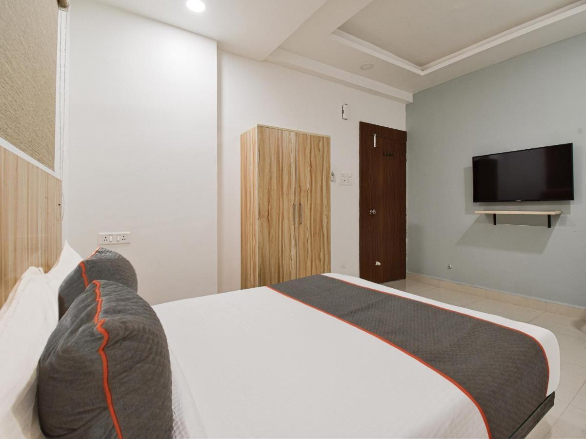 Oyo Townhouse 498 Hotel Western 那格浦尔 外观 照片